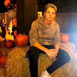 Holister California Pullover Hoodie